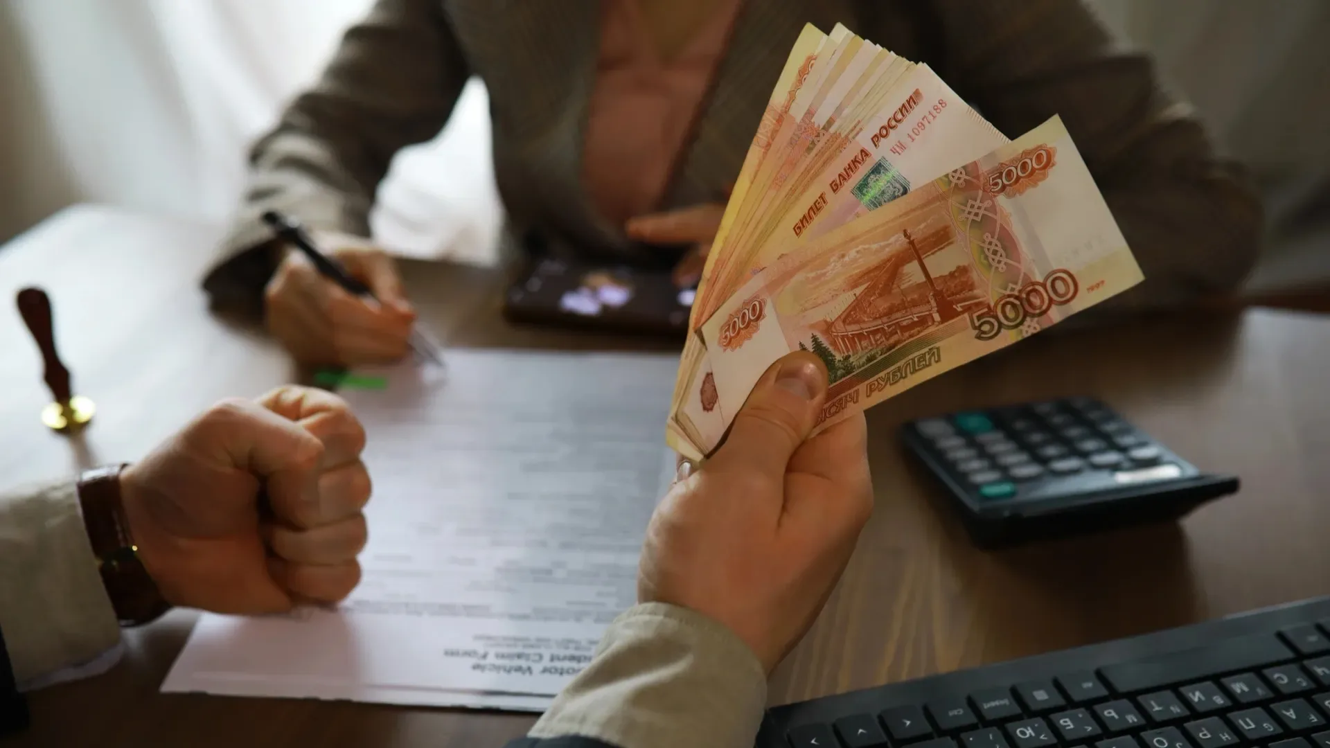 Безопасные онлайн-займы: как защититься от мошенников и выбрать проверенное МФО - 2